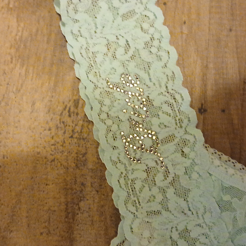 NWT Hanky Panky Signature Lace Bridal Thong Panties with rhinestone “Bride.”